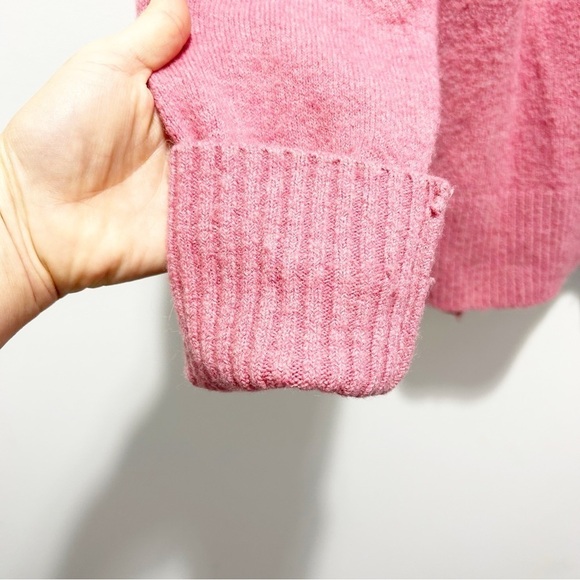 J. Crew Side Slit Supersoft Turtleneck Sweater Size Medium Pink Merino Wool - Picture 9 of 15
